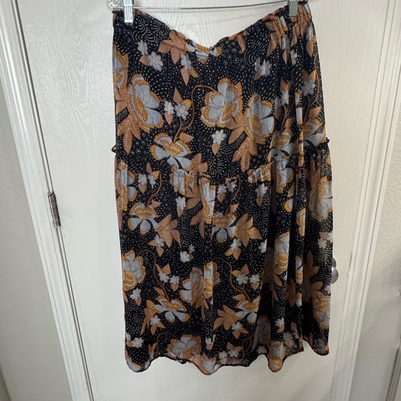 3/$10 Daniel Rainn Bea Skirt - Picture 7 of 7